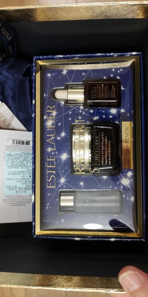 雅诗兰黛小棕瓶熬夜眼霜怎么样？效果好不好？